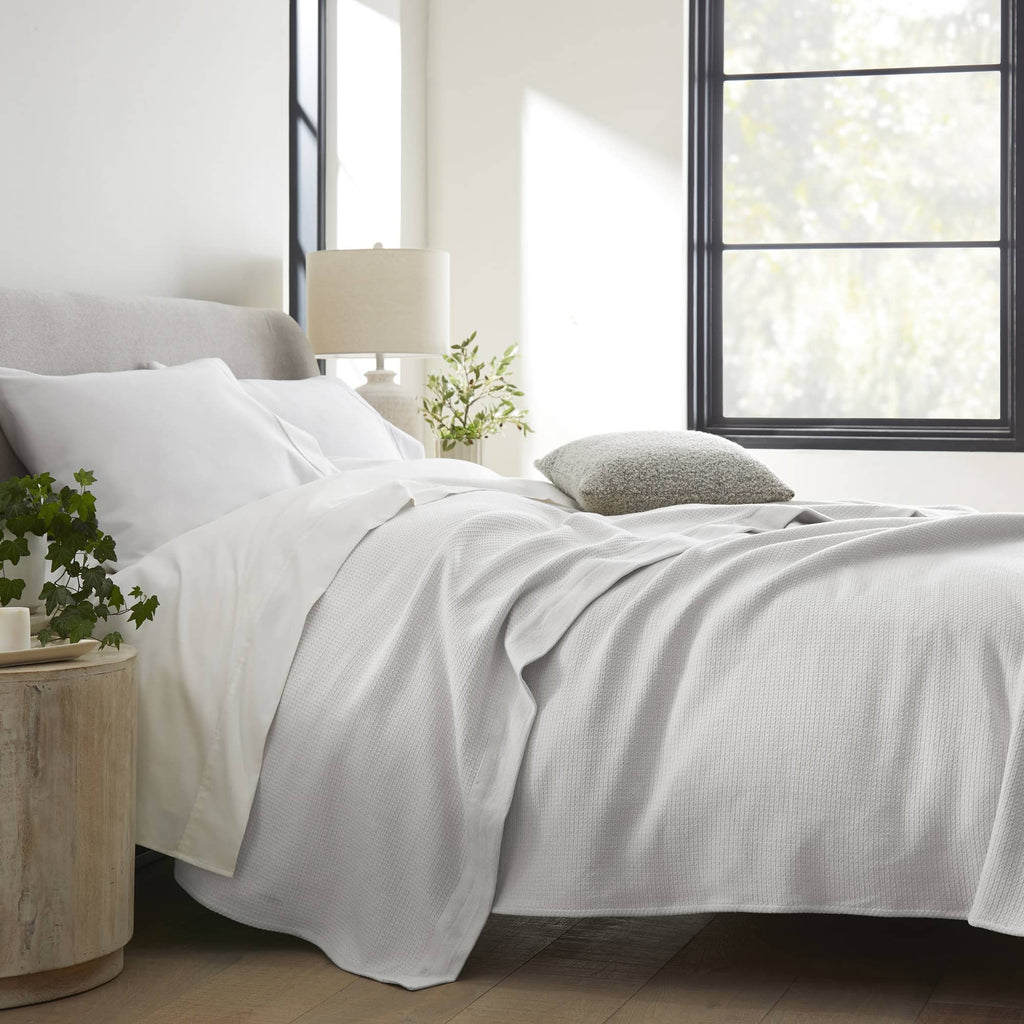 Organic Woven Blanket blanket/throw with nature-inspired artwork - product view 2