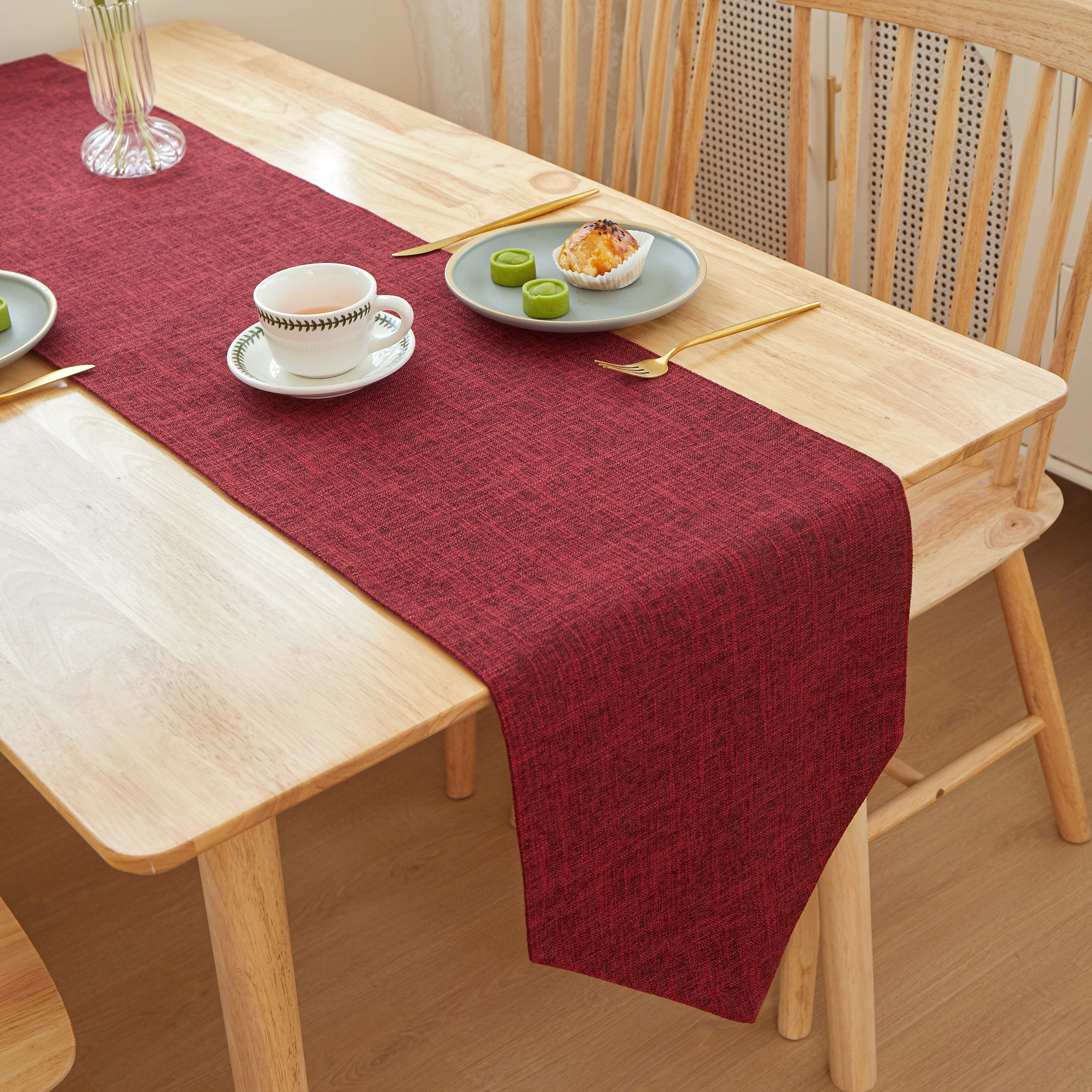 Trt Table Cloth Triangle Edges 12" W X 71" L trt with nature-inspired artwork - product view 3