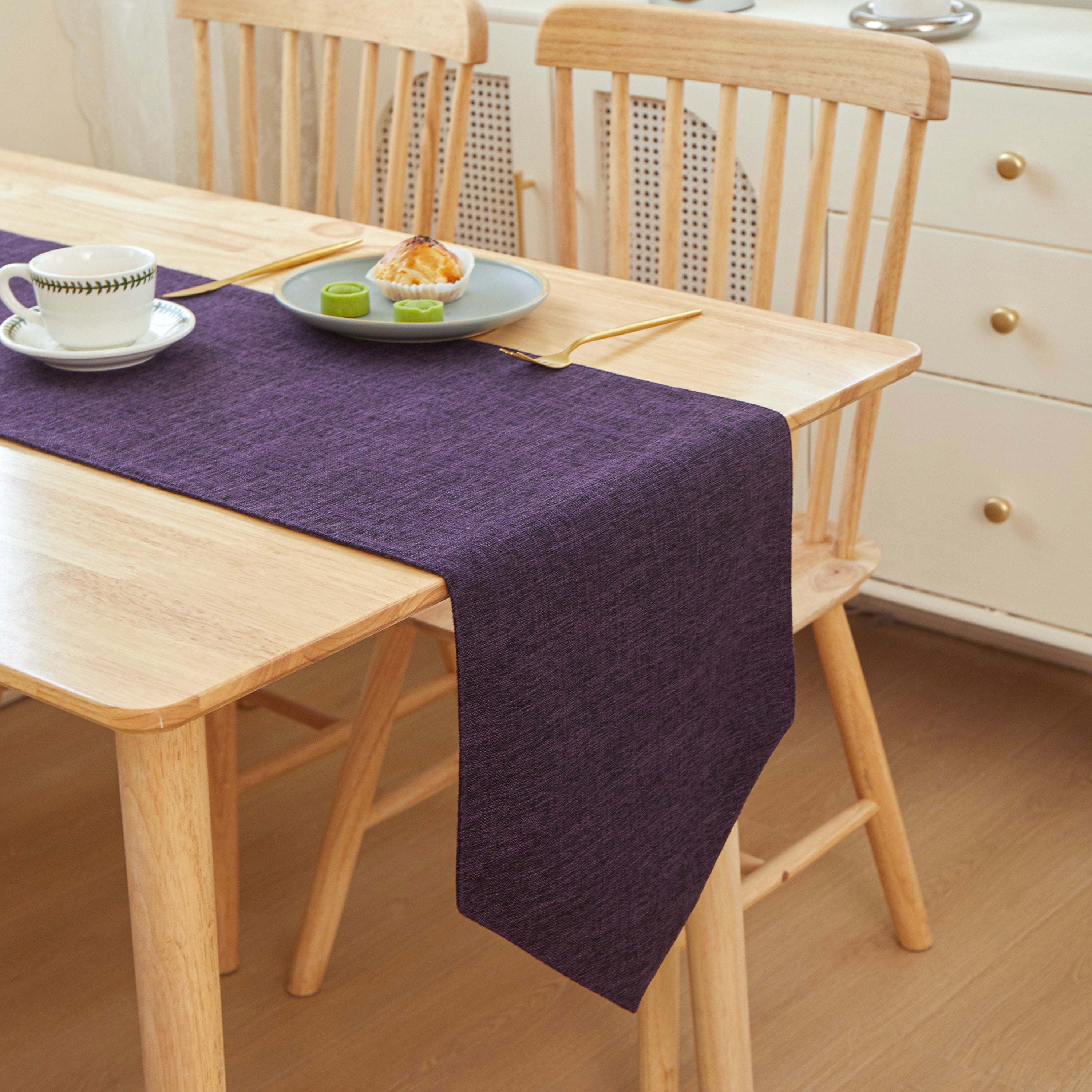 Trt Table Cloth Triangle Edges 12" W X 71" L trt with nature-inspired artwork - product view 17